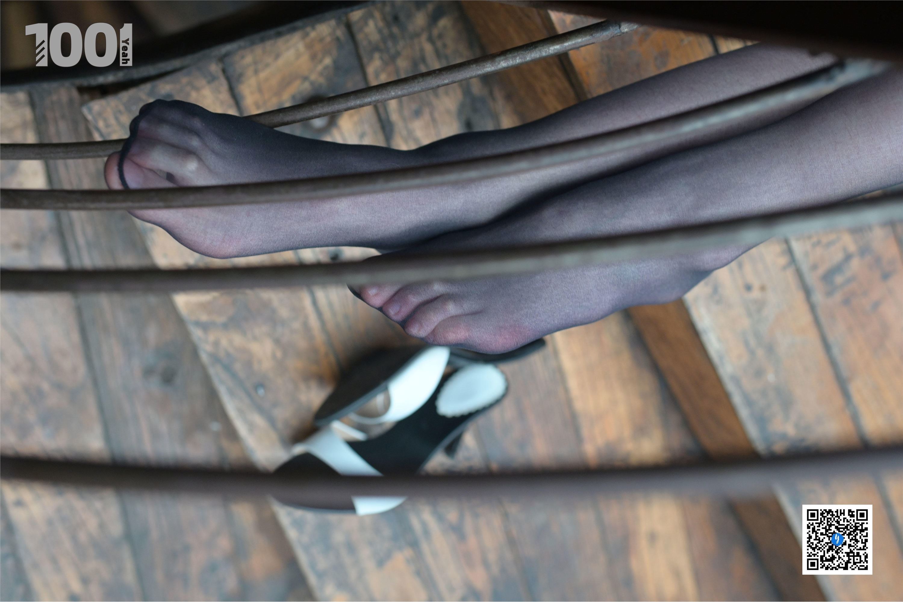 IESS异思趣向  一千零一夜 模特：草莓《楼梯的拐角处2》